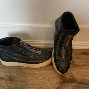 Frye leather tennis shoes Lena zip low